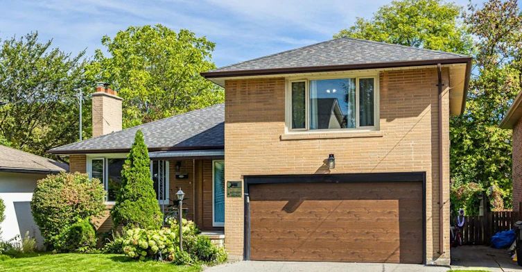 109 Botfield Avenue, Toronto, ON, M9B 4E6
