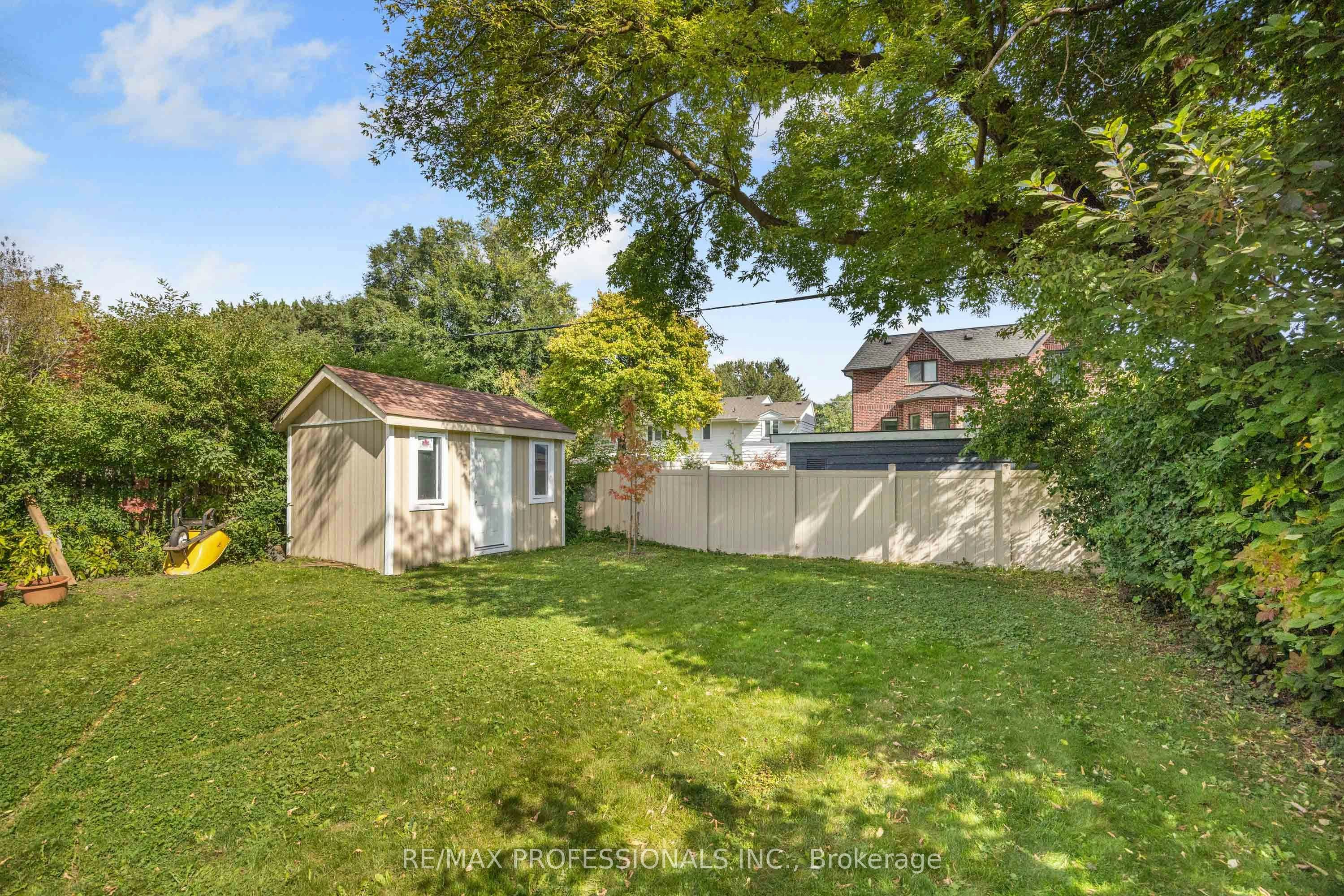 109 Botfield Avenue, Toronto, ON, M9B 4E6 - 18