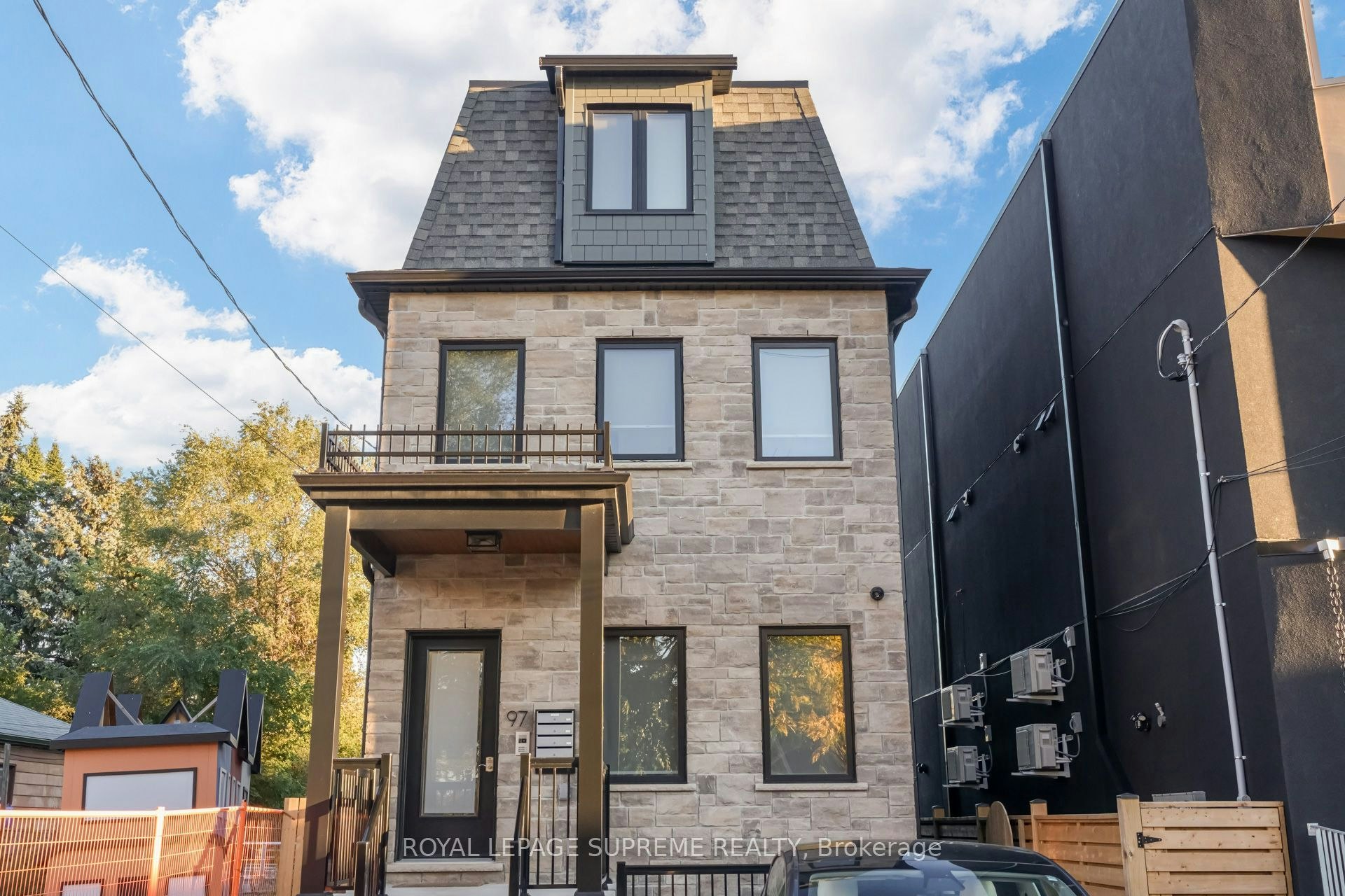 2-97 Bernice Crescent, Toronto, ON, M6N 1W7