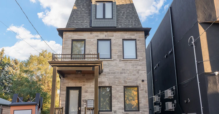 2-97 Bernice Crescent, Toronto, ON, M6N 1W7