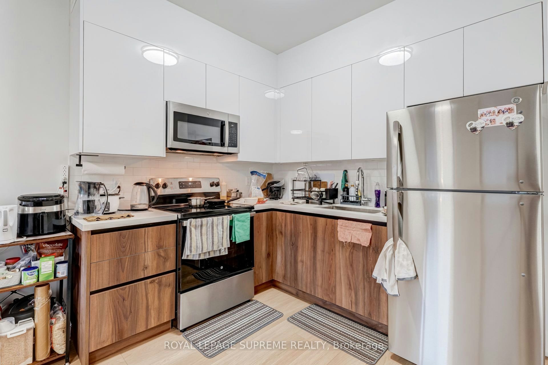2-97 Bernice Crescent, Toronto, ON, M6N 1W7 - 8