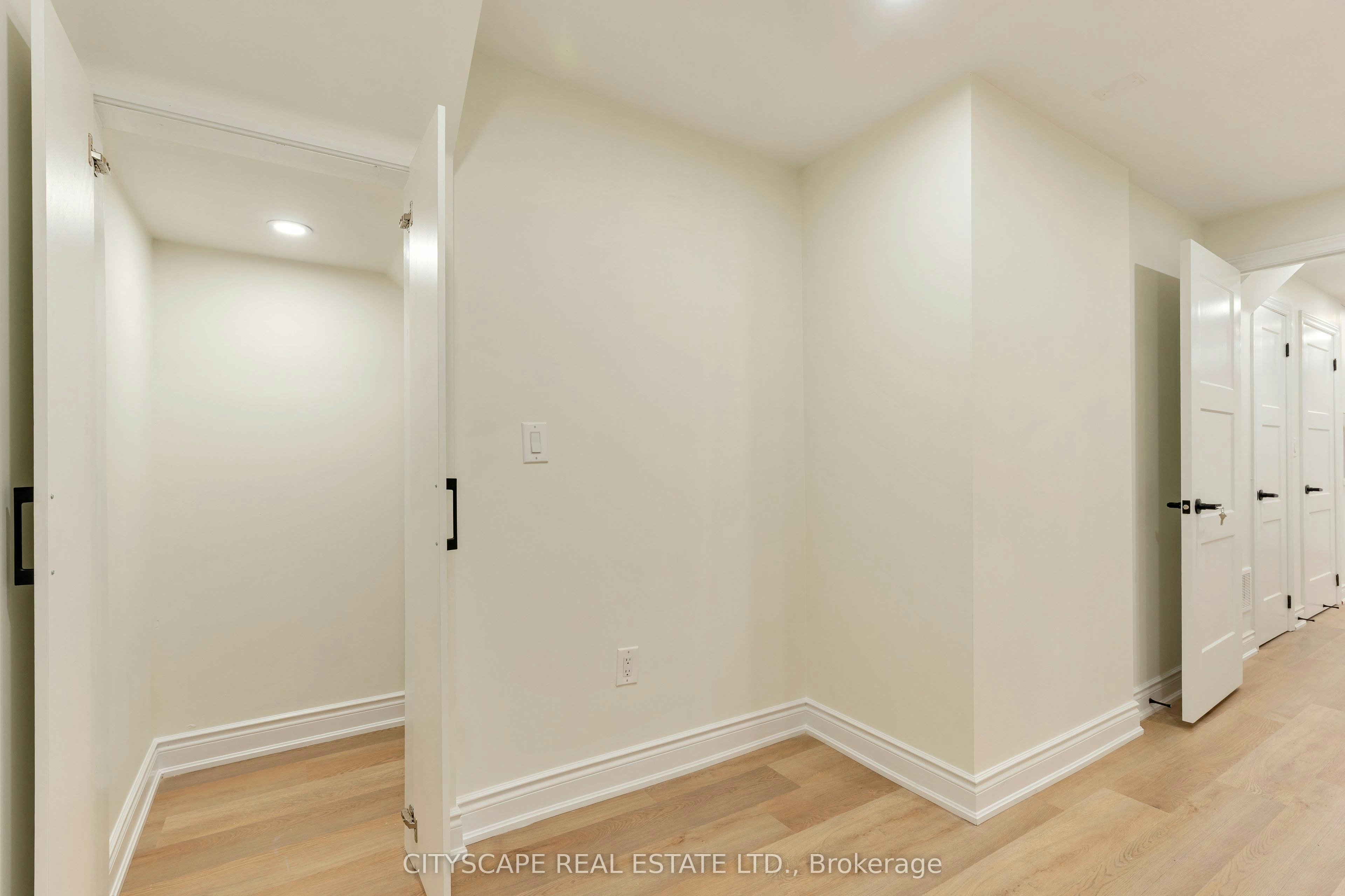 Bsmt-5623 Longboat Avenue, Mississauga, ON, L5M 7E5 - 19