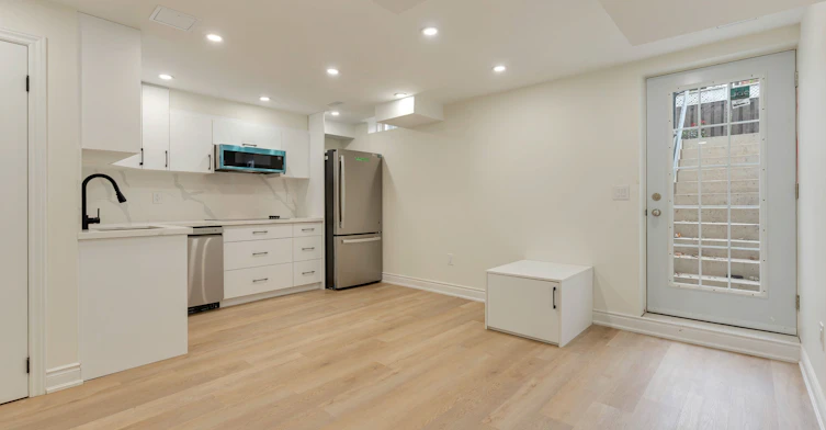 Bsmt-5623 Longboat Avenue, Mississauga, ON, L5M 7E5
