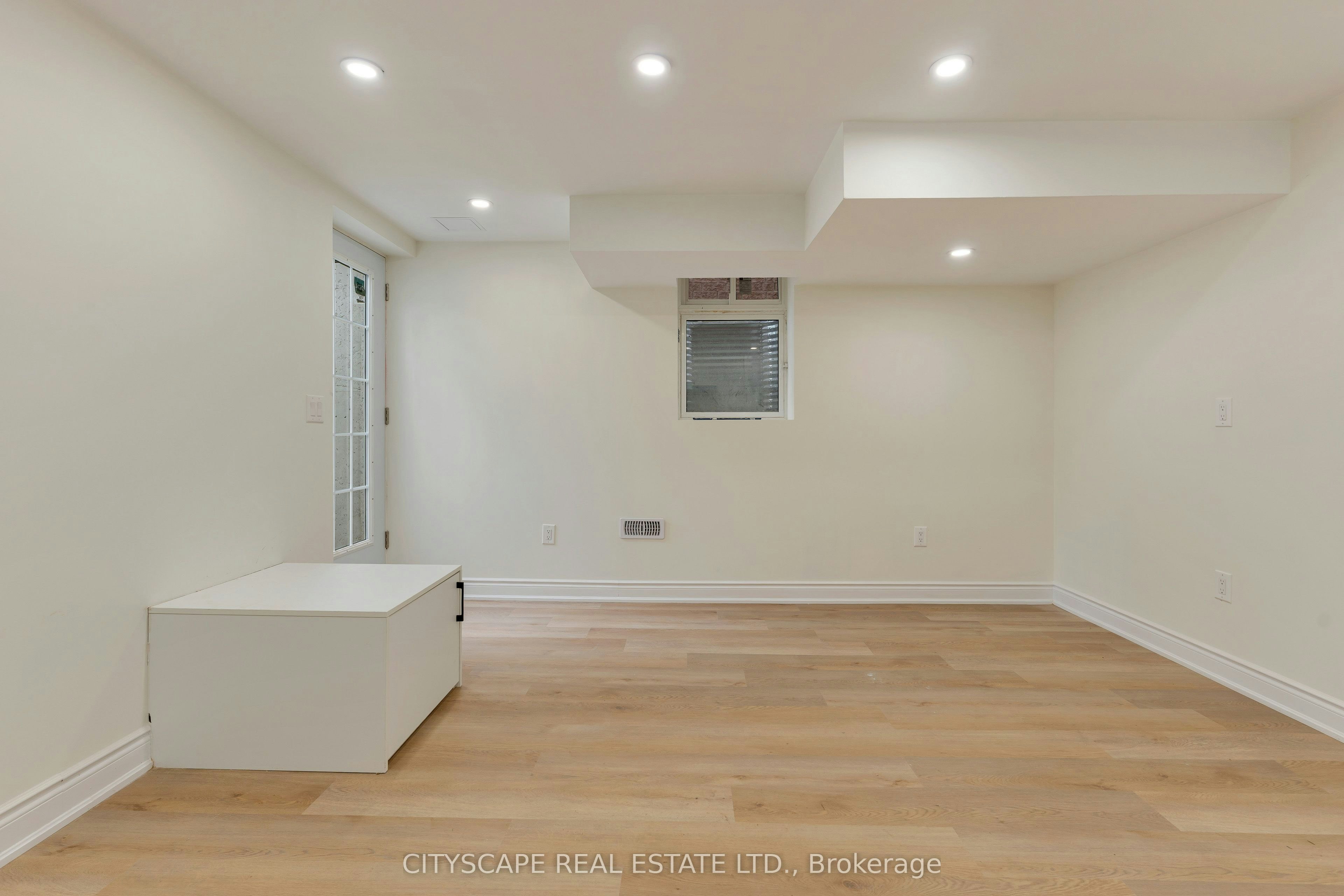 Bsmt-5623 Longboat Avenue, Mississauga, ON, L5M 7E5 - 3