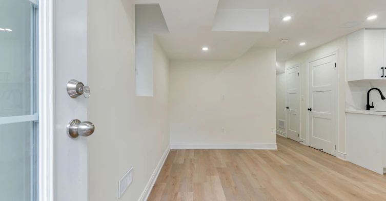 Bsmt-5623 Longboat Avenue, Mississauga, ON, L5M 7E5 - 10