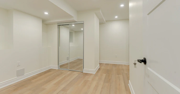 Bsmt-5623 Longboat Avenue, Mississauga, ON, L5M 7E5 - 16