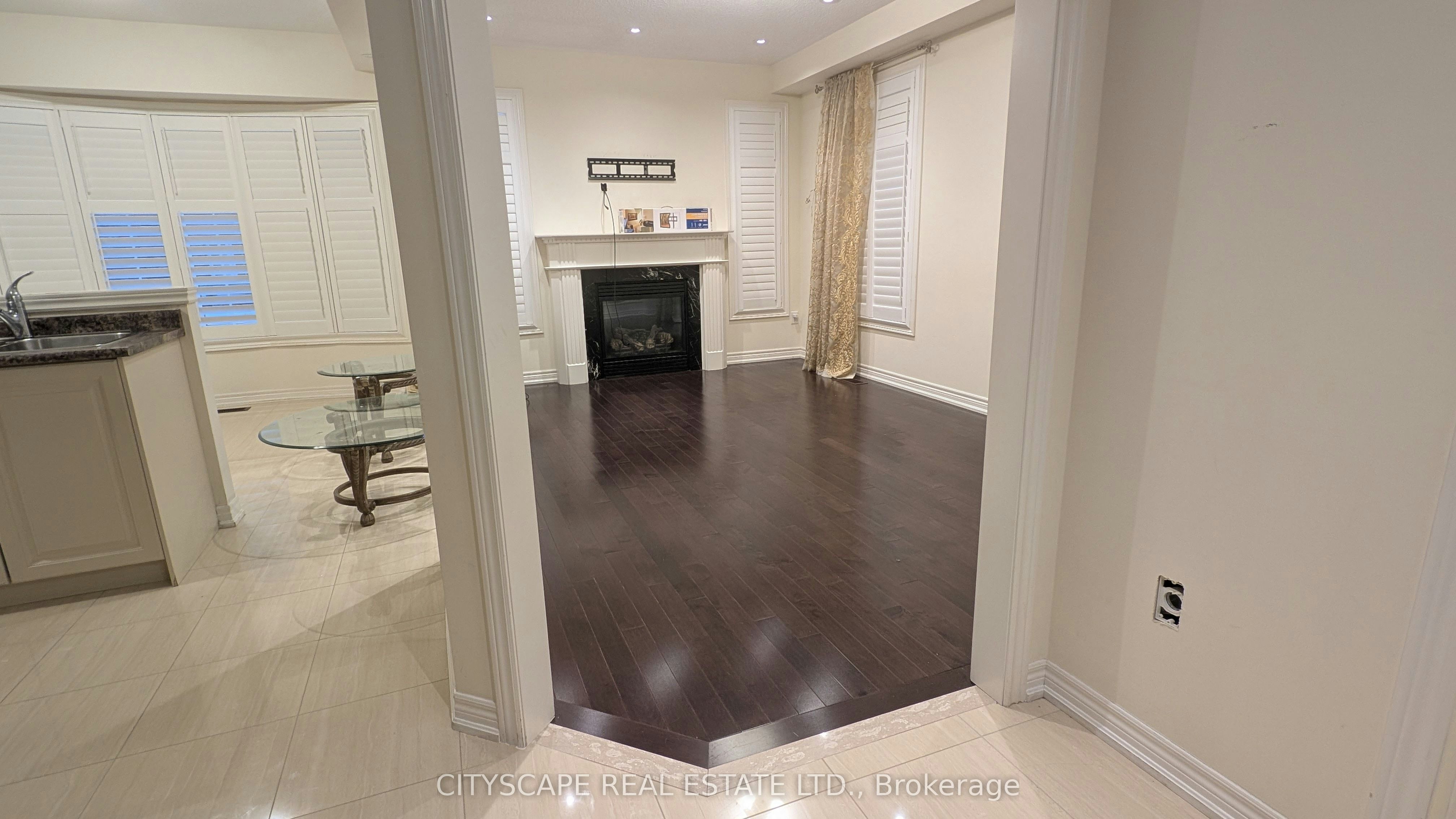5567 Oscar Peterson Boulevard, Mississauga, ON, L5M 0V6 - 7
