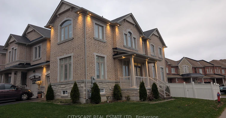 5567 Oscar Peterson Boulevard, Mississauga, ON, L5M 0V6 - 2