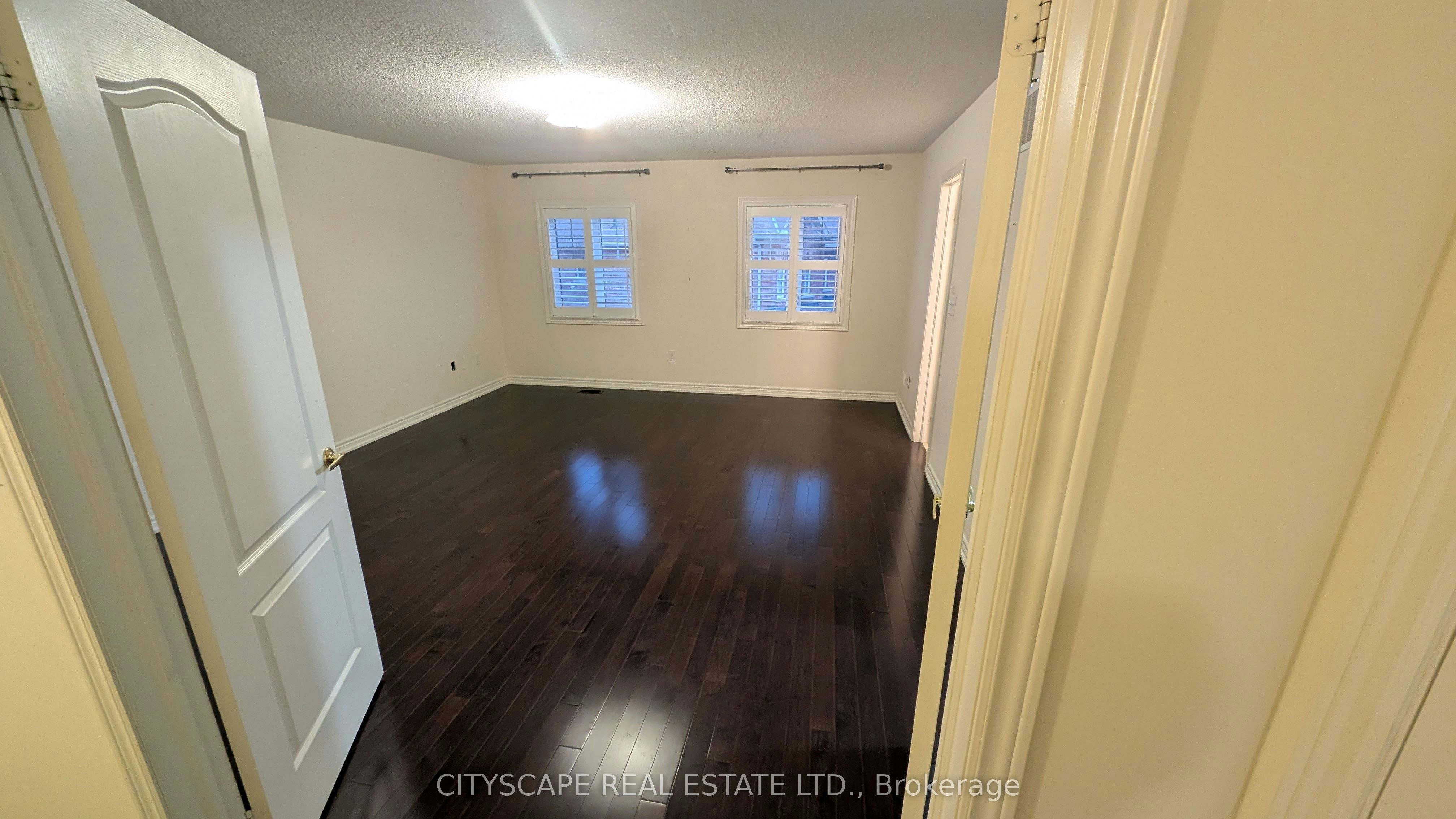5567 Oscar Peterson Boulevard, Mississauga, ON, L5M 0V6 - 13