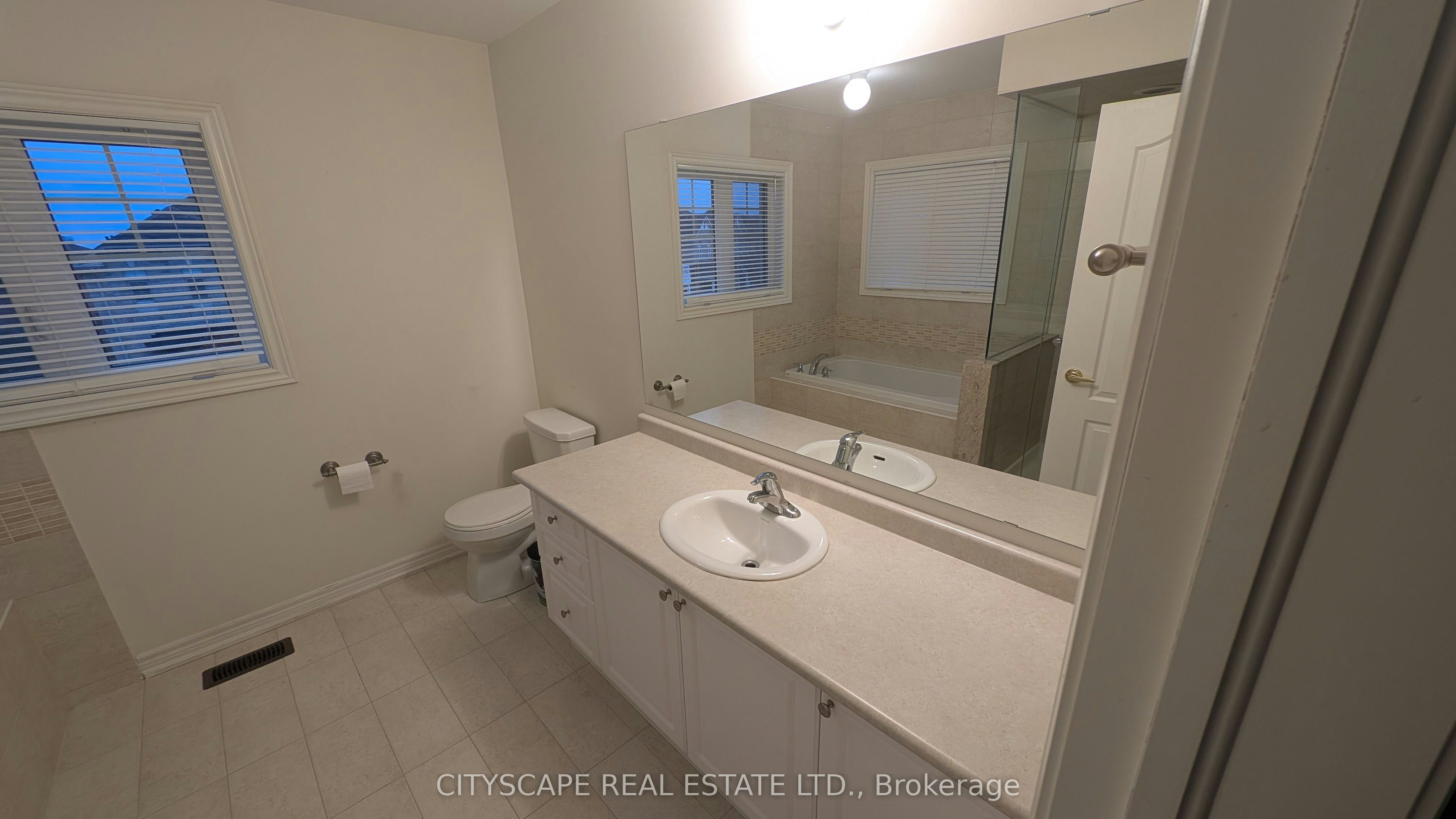 5567 Oscar Peterson Boulevard, Mississauga, ON, L5M 0V6 - 17