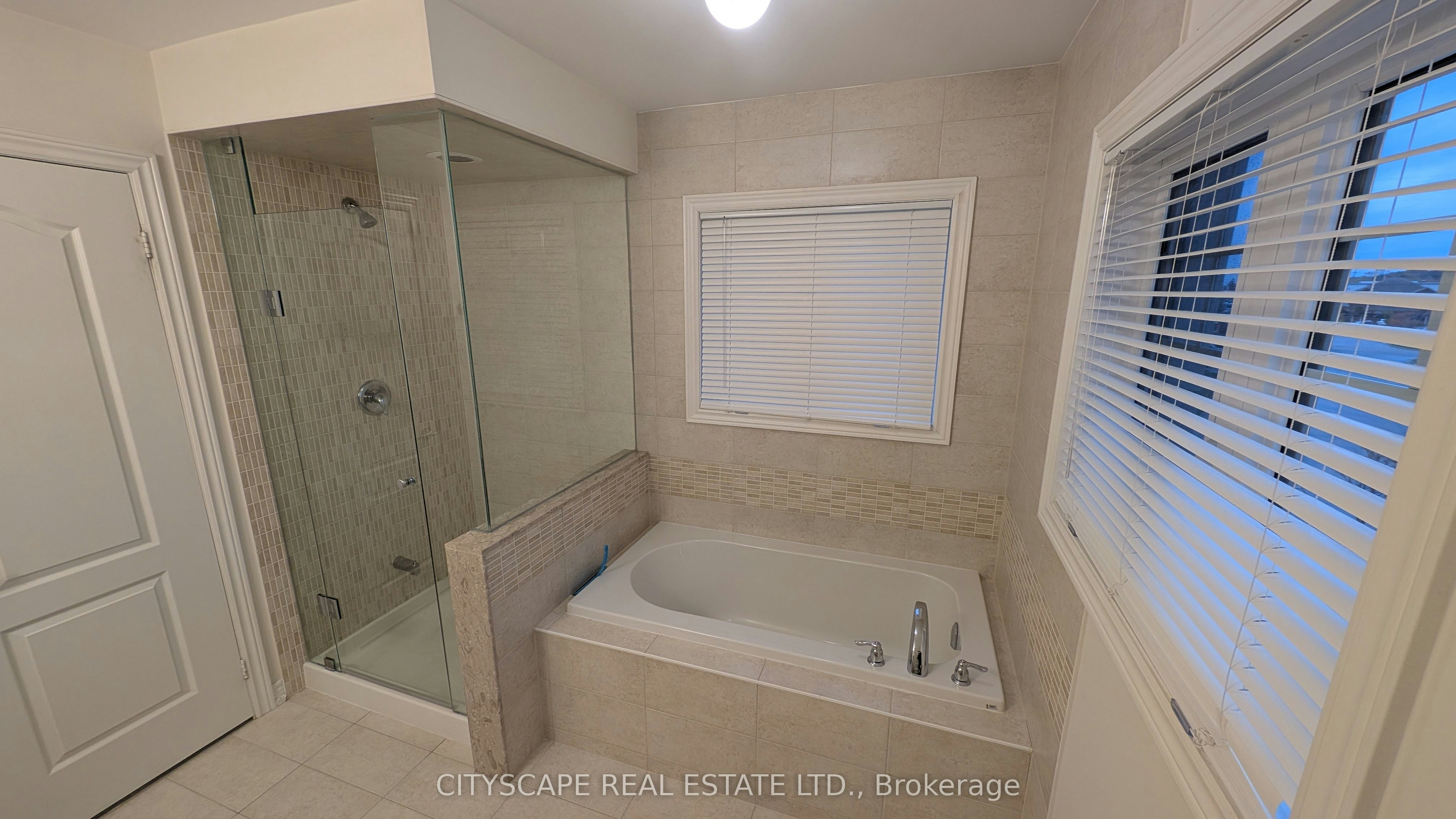 5567 Oscar Peterson Boulevard, Mississauga, ON, L5M 0V6 - 18
