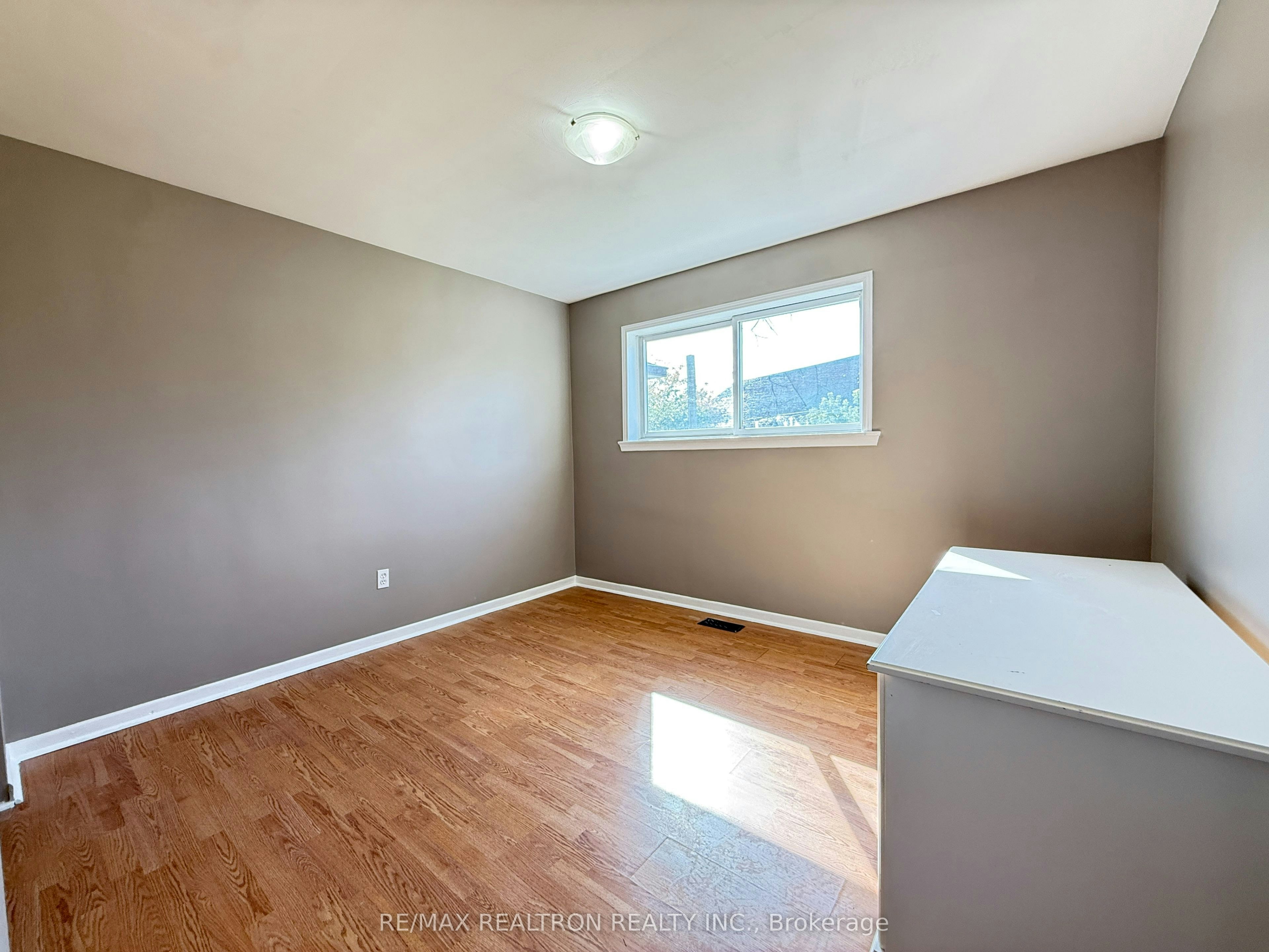 Lower-97 Post Road, Brampton, ON, L6V 1X3 - 6