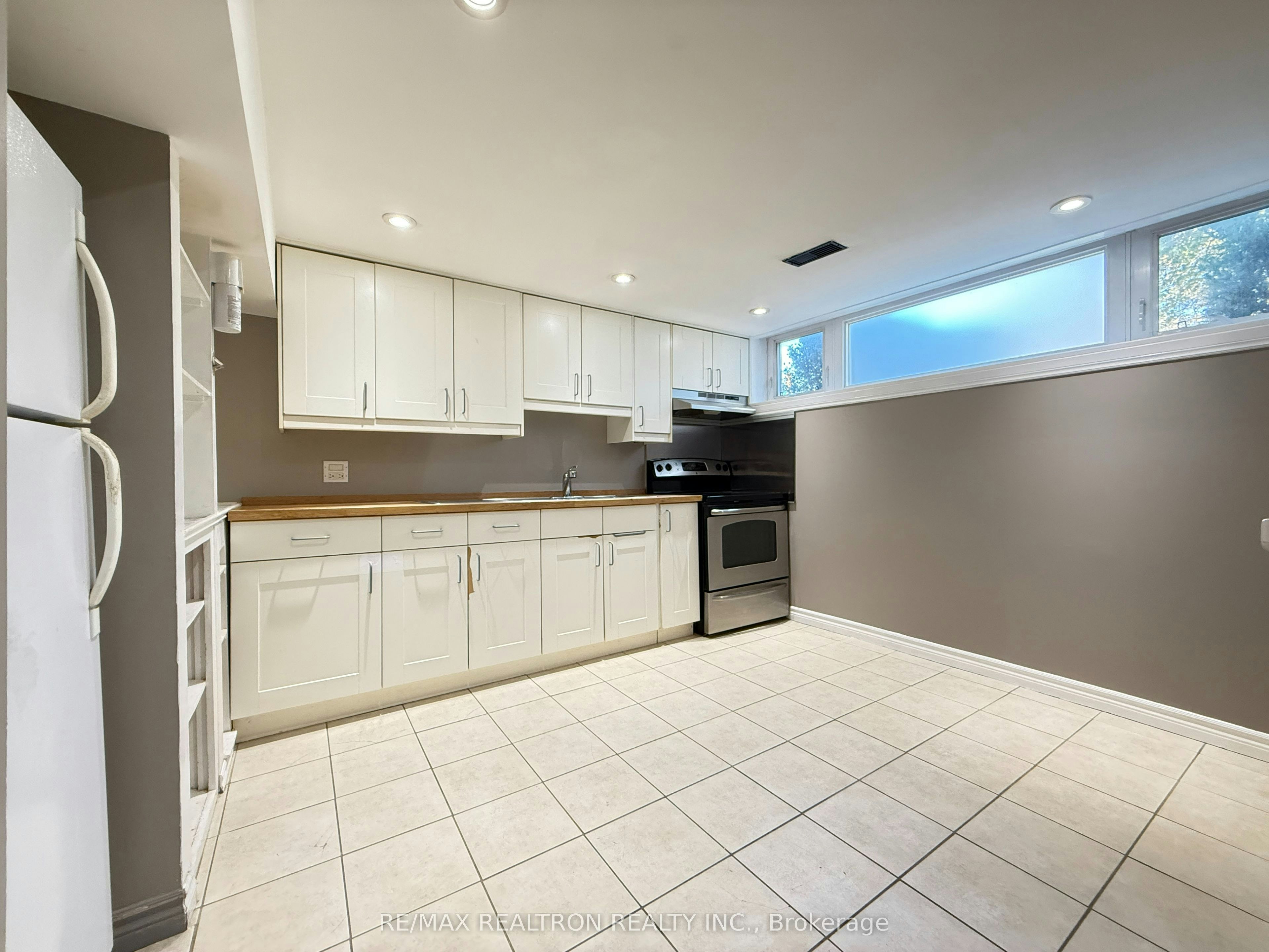 Lower-97 Post Road, Brampton, ON, L6V 1X3 - 2