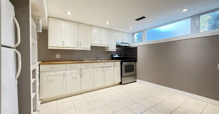 Lower-97 Post Road, Brampton, ON, L6V 1X3 - 2