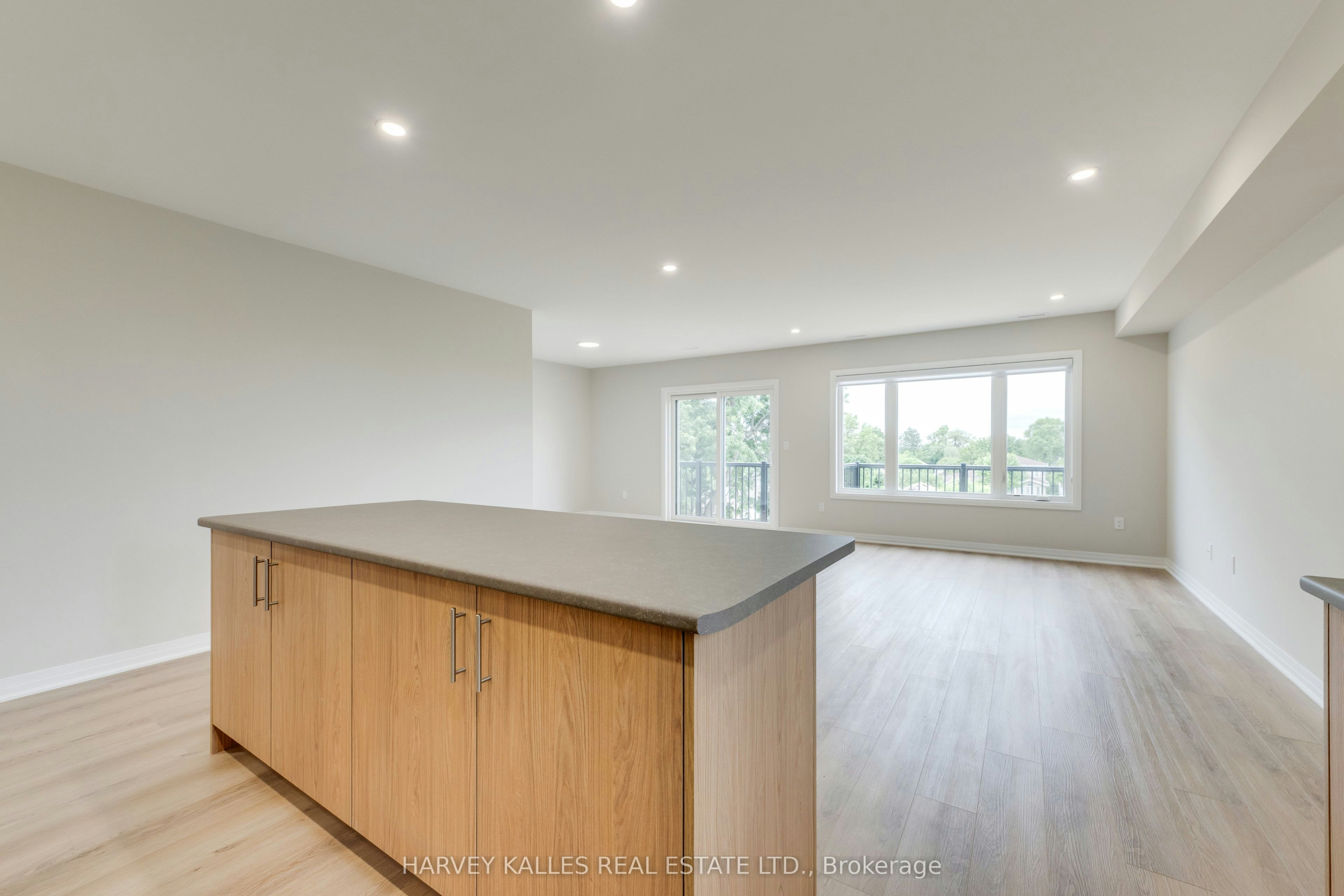 3rd Floor-165 Spalding Road, Toronto, ON, M3K 1K3 - 4