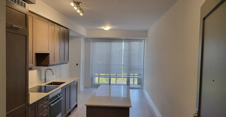 1102-30 Elm Drive W, Mississauga, ON, L5B 1L9 - 3