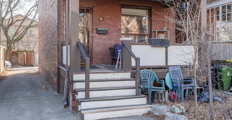 11 Kenneth Avenue, Toronto, ON, M6P 1J1 - 2