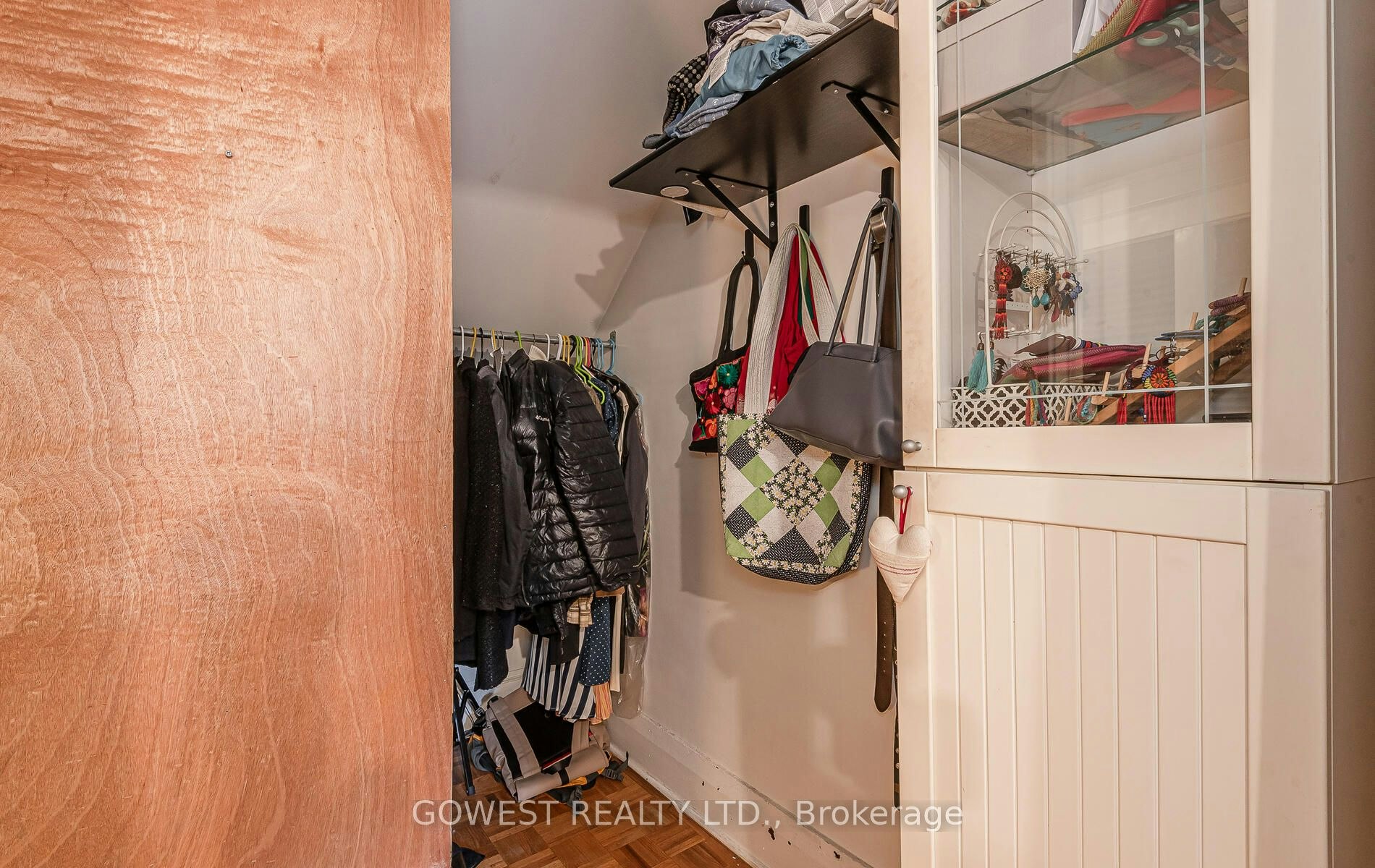 11 Kenneth Avenue, Toronto, ON, M6P 1J1 - 7