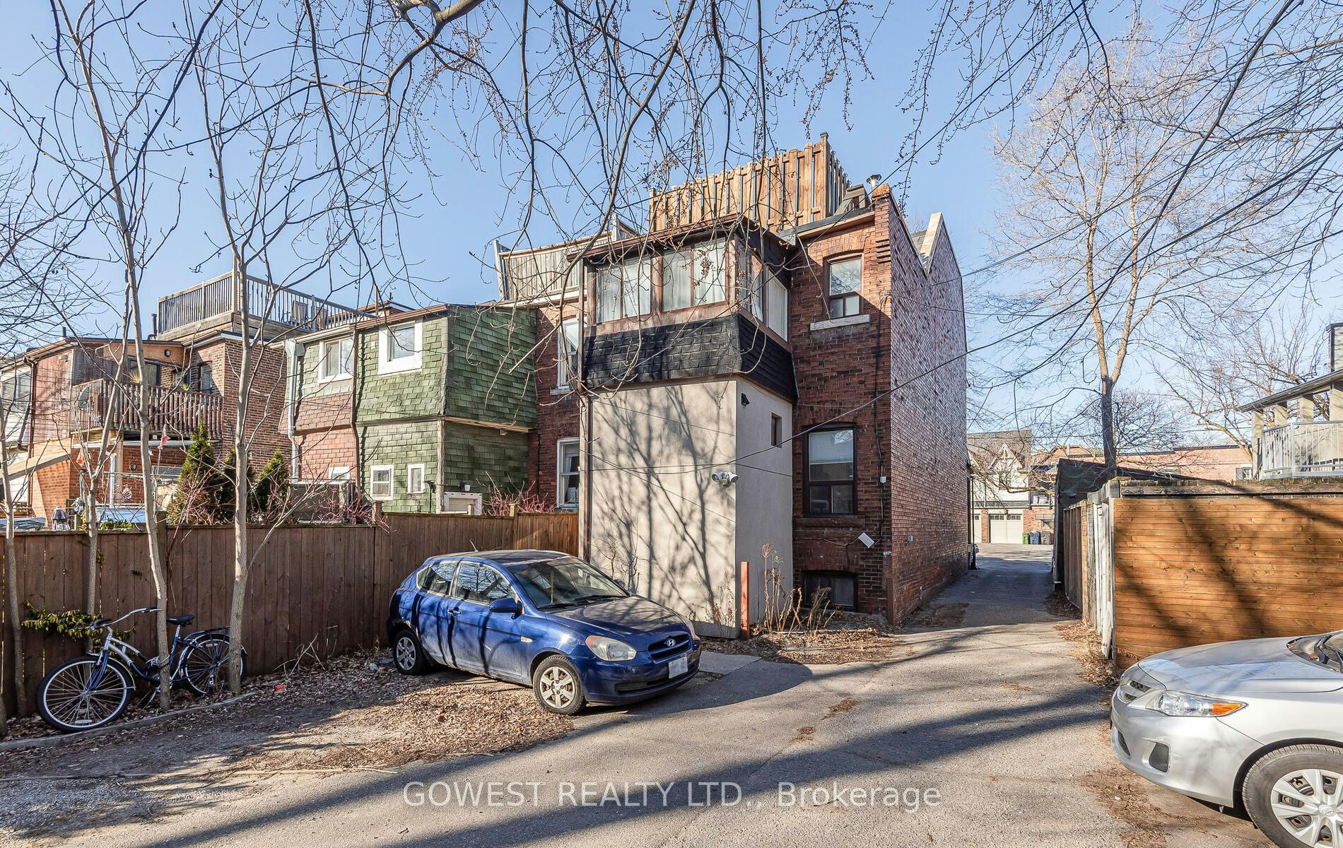 11 Kenneth Avenue, Toronto, ON, M6P 1J1 - 13