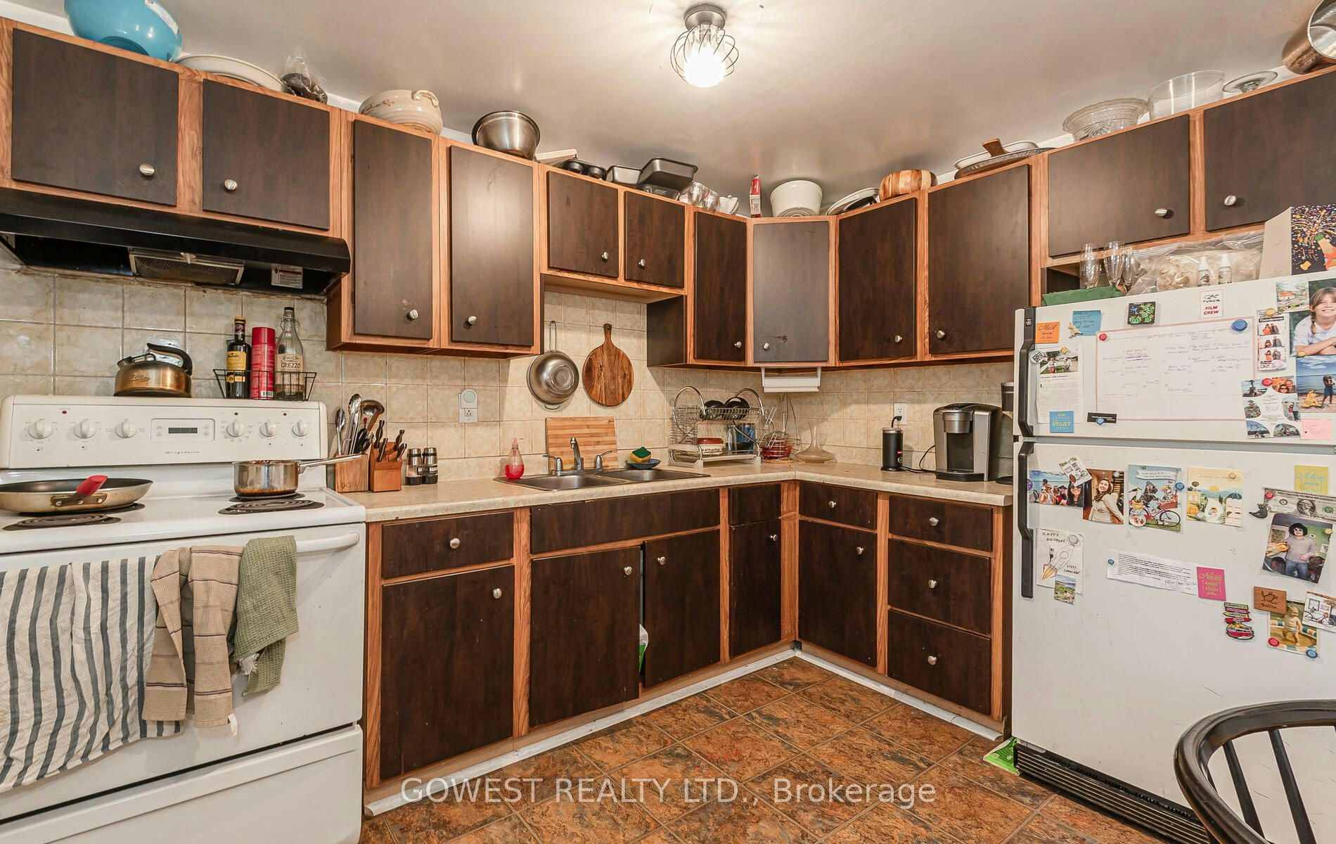 11 Kenneth Avenue, Toronto, ON, M6P 1J1 - 9