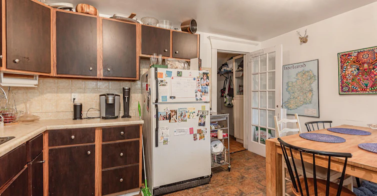 11 Kenneth Avenue, Toronto, ON, M6P 1J1 - 10