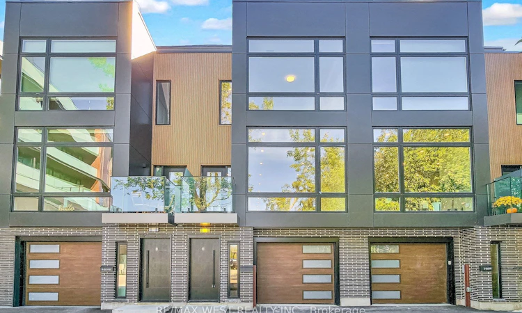 3-2639R Dundas Street W