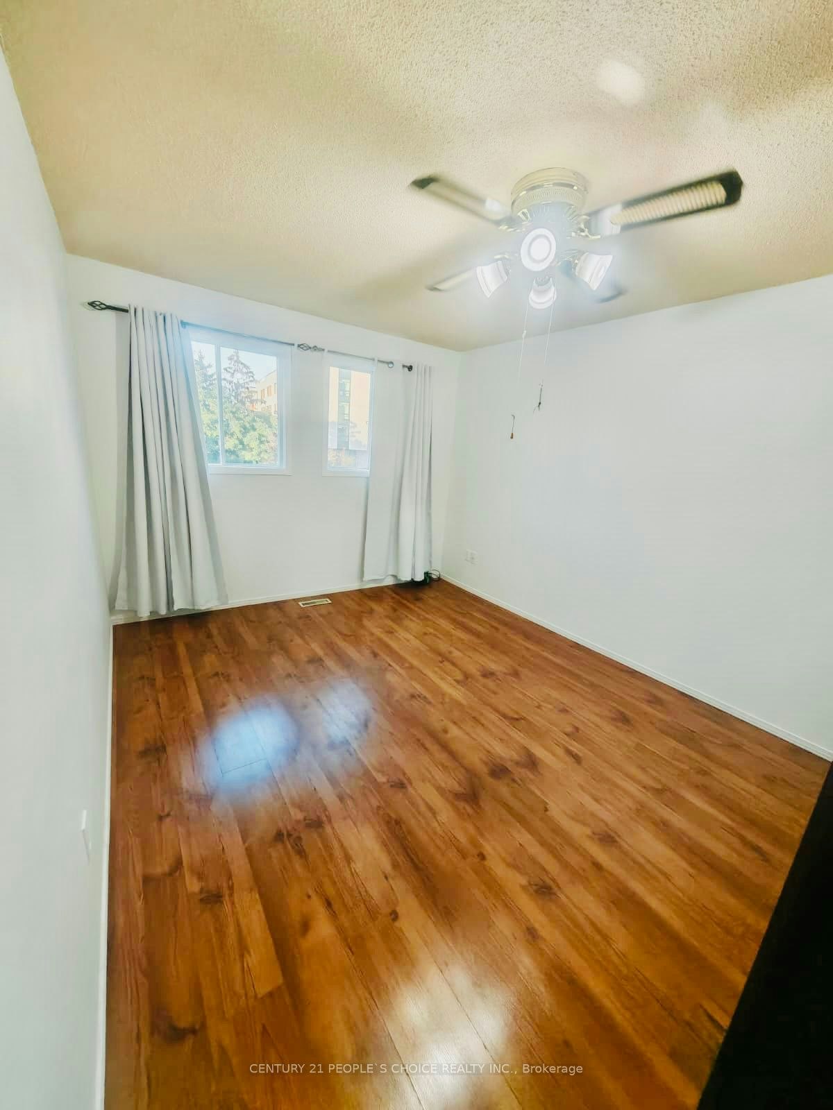 Upper-233 Murray Street, Brampton, ON, L6X 3M1 - 9