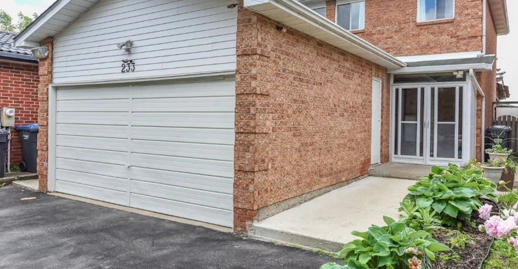 Upper-233 Murray Street, Brampton, ON, L6X 3M1 - 2