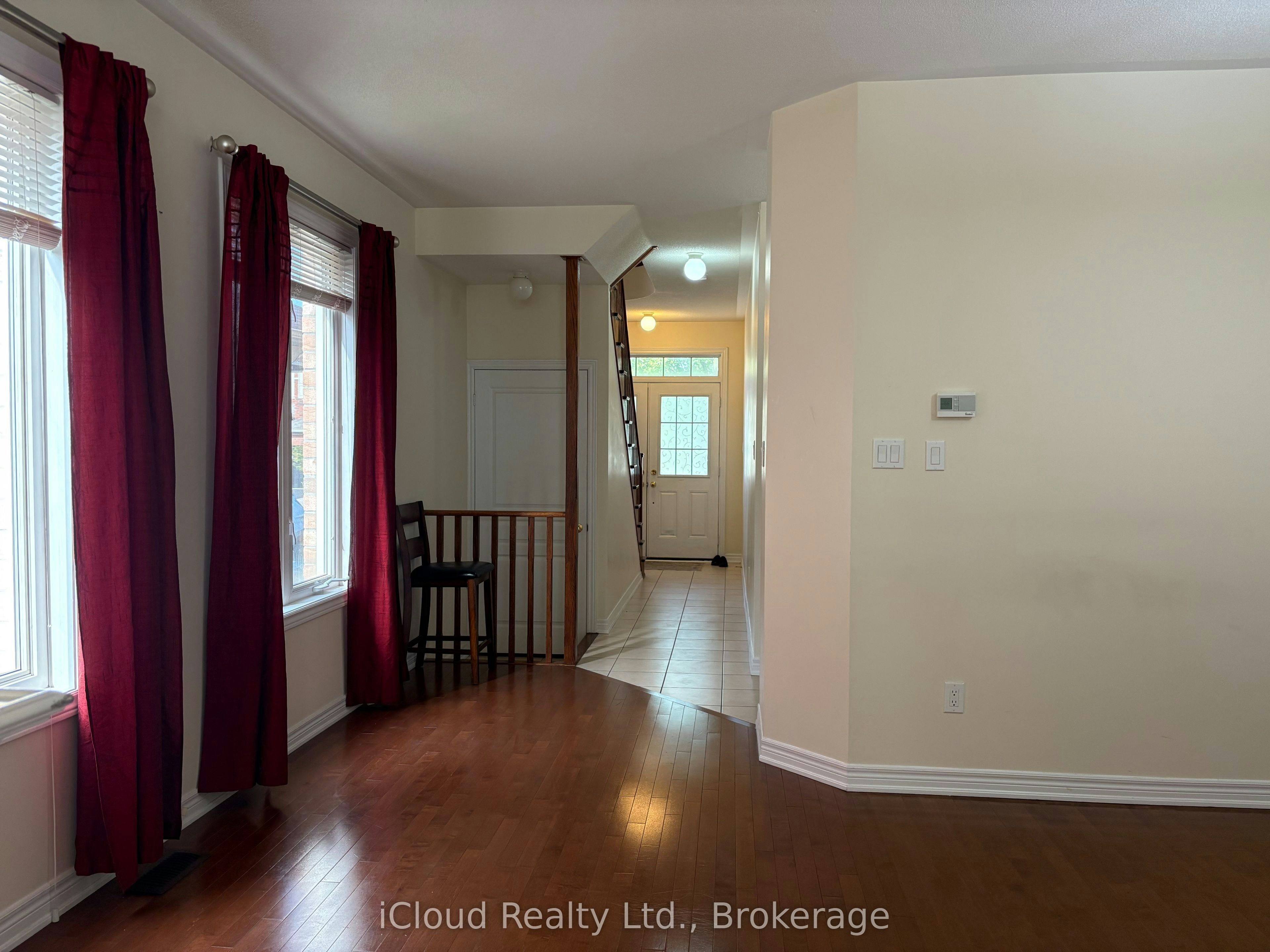 539 Coach Drive, Mississauga, ON, L5R 0C4 5