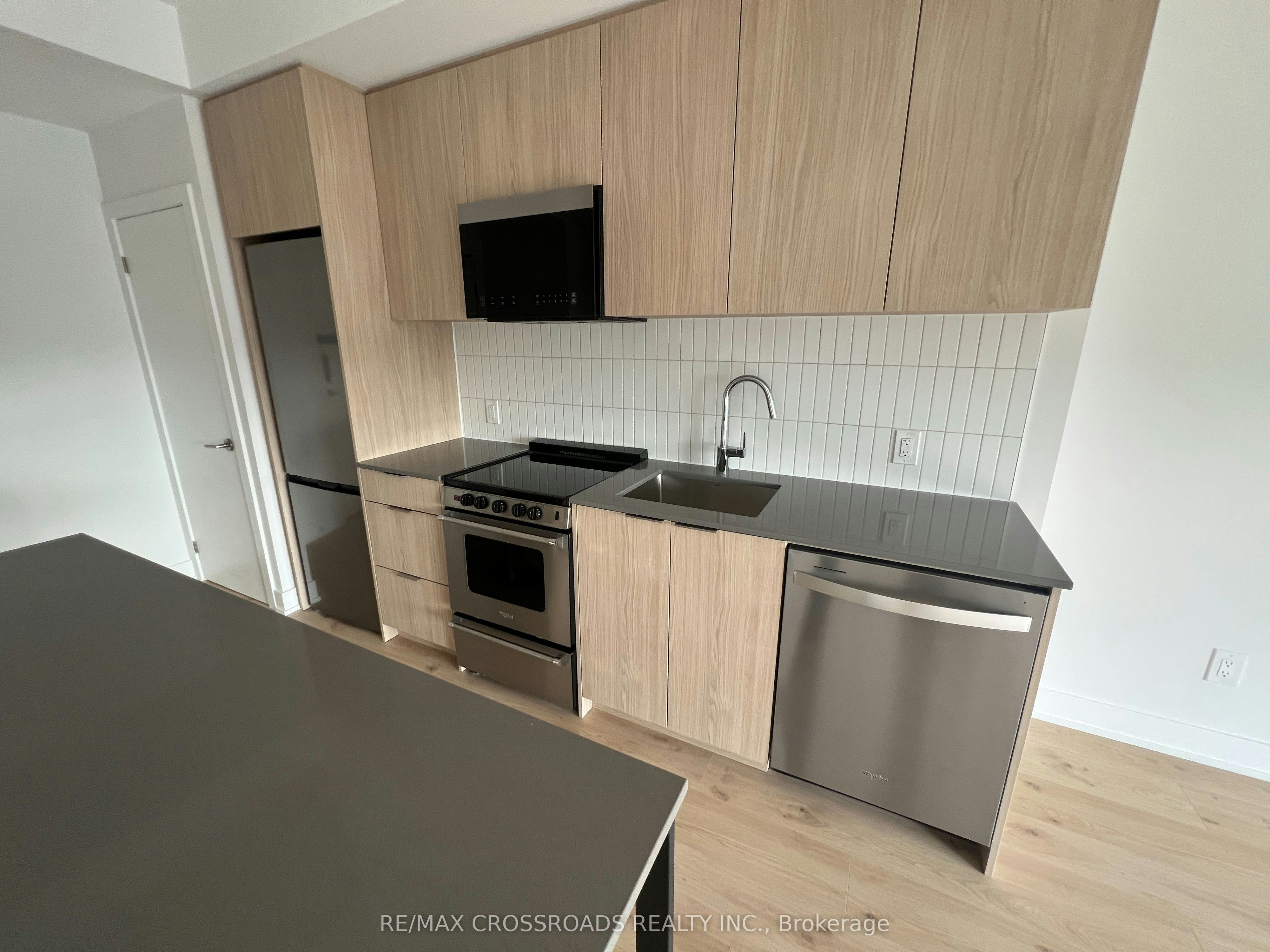 618-3088 William Cutmore Boulevard, Oakville, ON, L6H 8A4 - 2