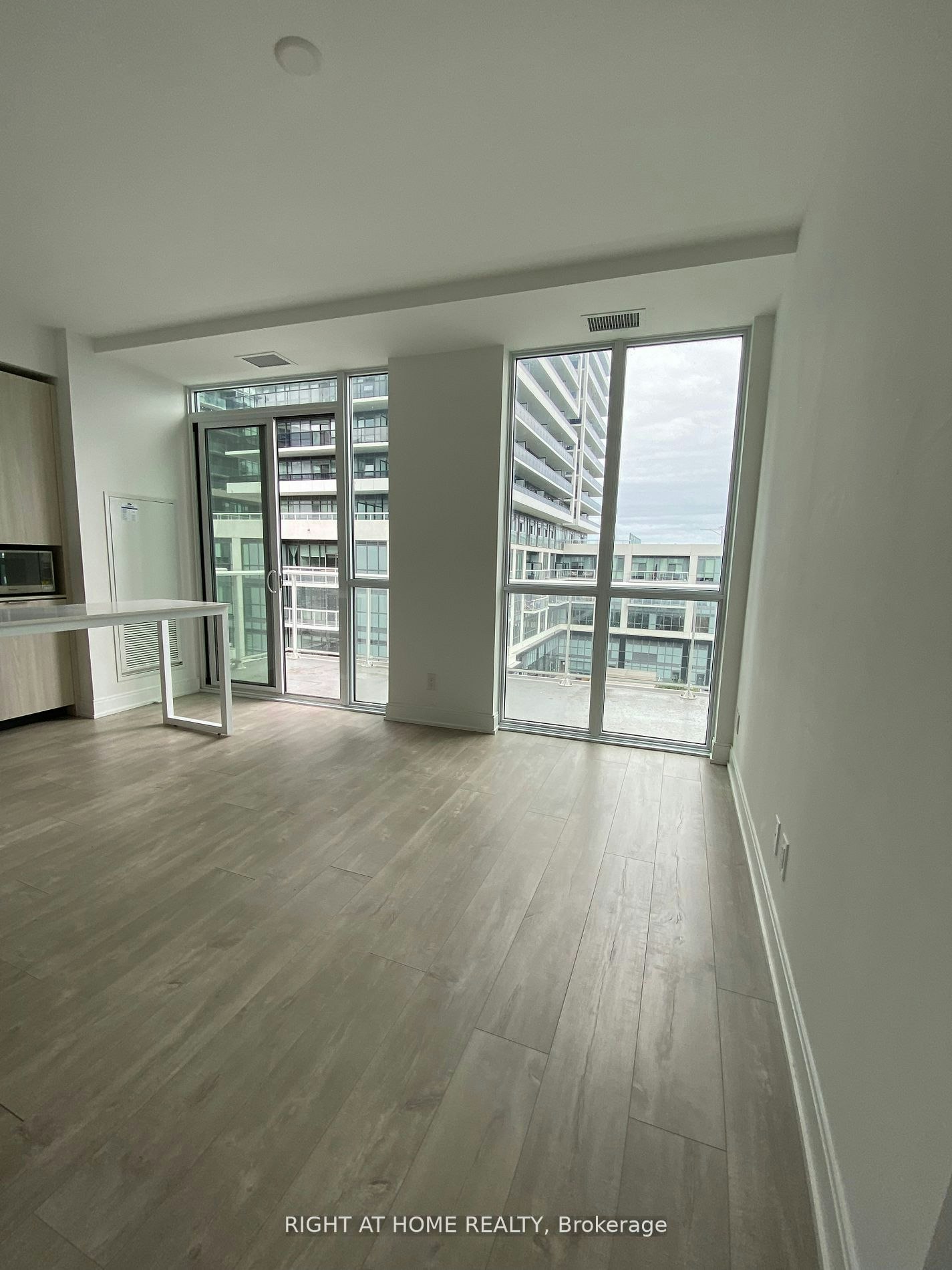 413-70 Annie Craig Drive W, Toronto, ON, M8V 0G2 - 7