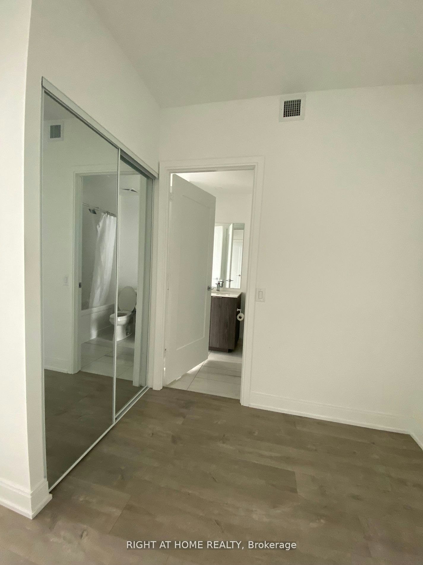 413-70 Annie Craig Drive W, Toronto, ON, M8V 0G2 - 11