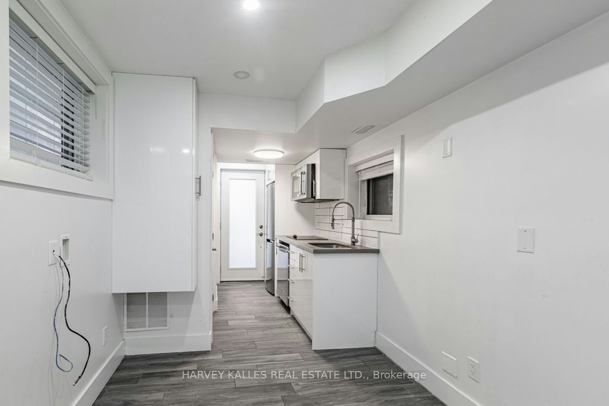 4-160 Lansdowne Avenue, Toronto, ON, M6K 2V9 - 5