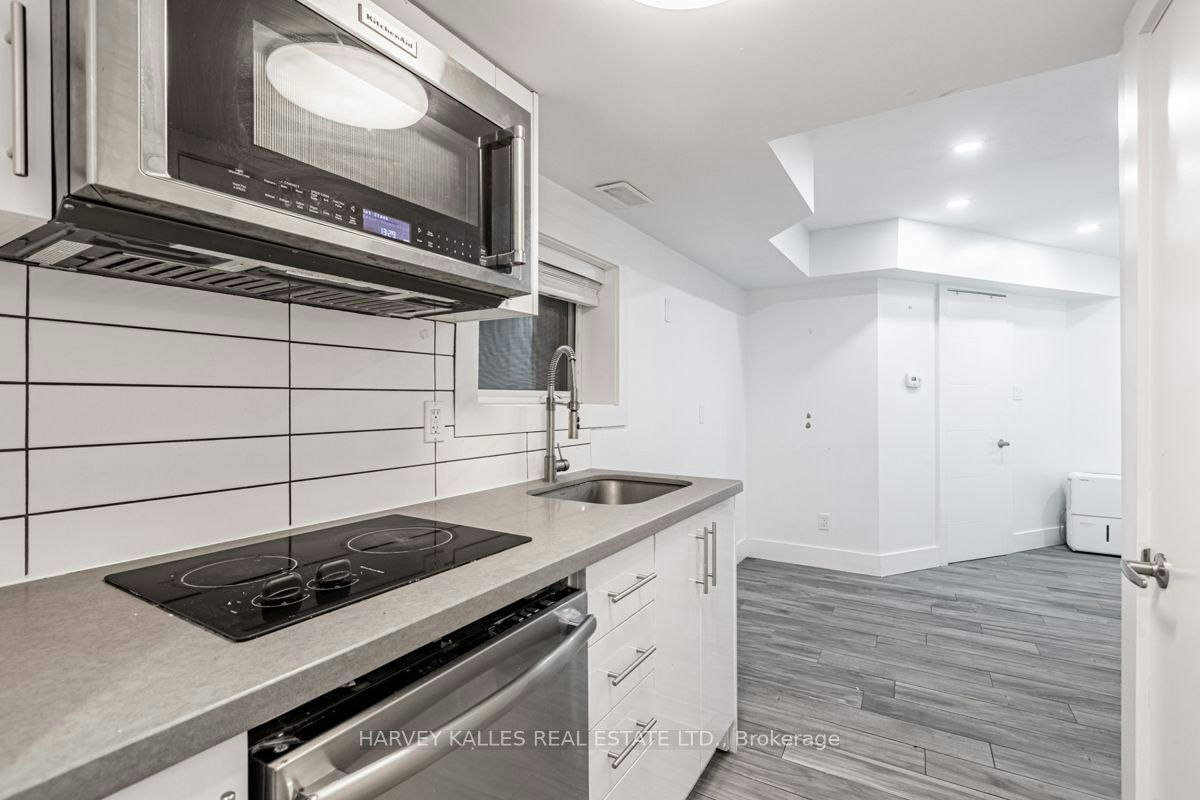 4-160 Lansdowne Avenue, Toronto, ON, M6K 2V9 - 6