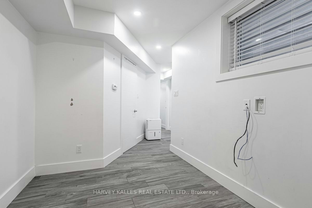 4-160 Lansdowne Avenue, Toronto, ON, M6K 2V9 - 7