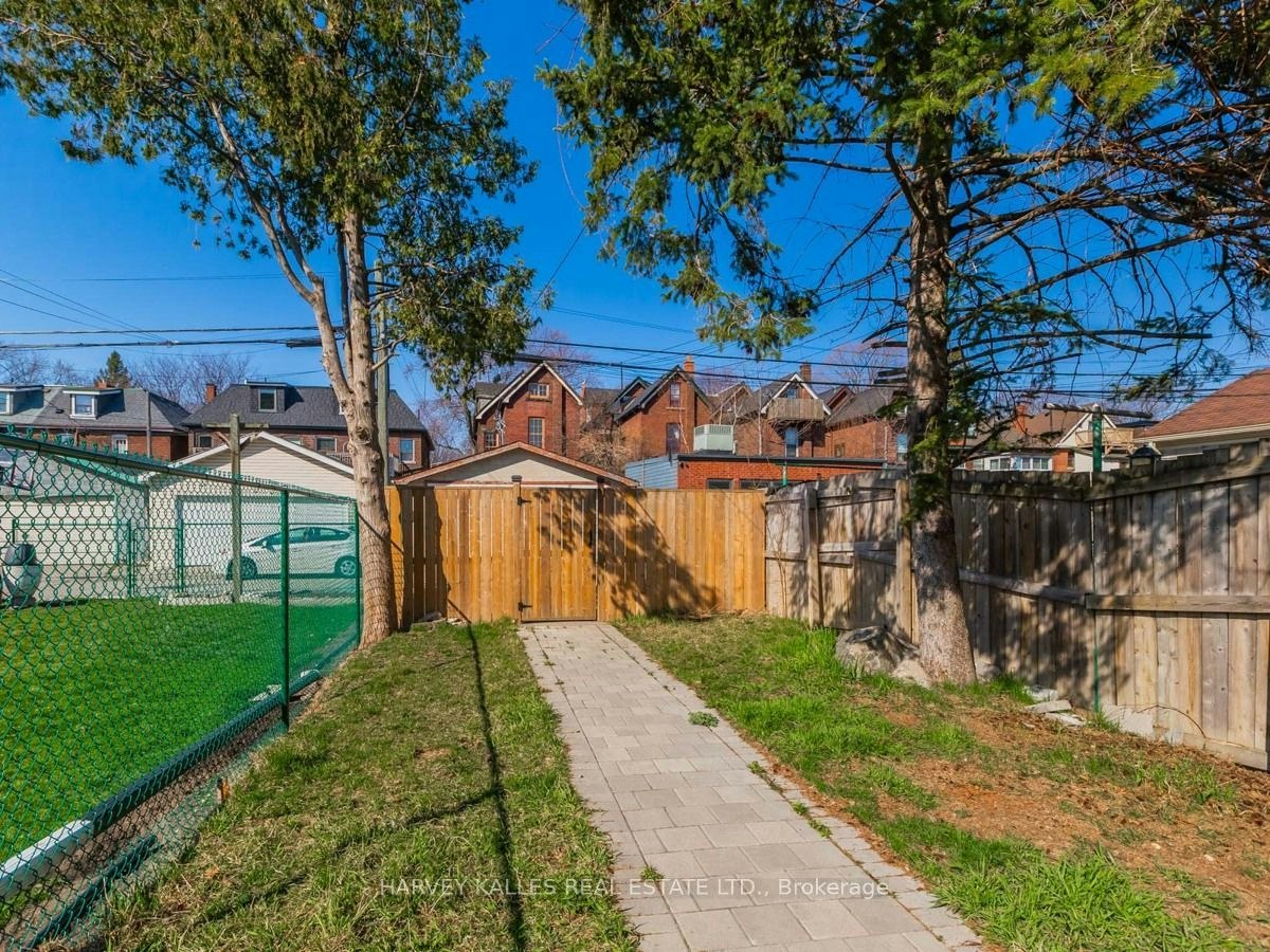 4-160 Lansdowne Avenue, Toronto, ON, M6K 2V9 - 3
