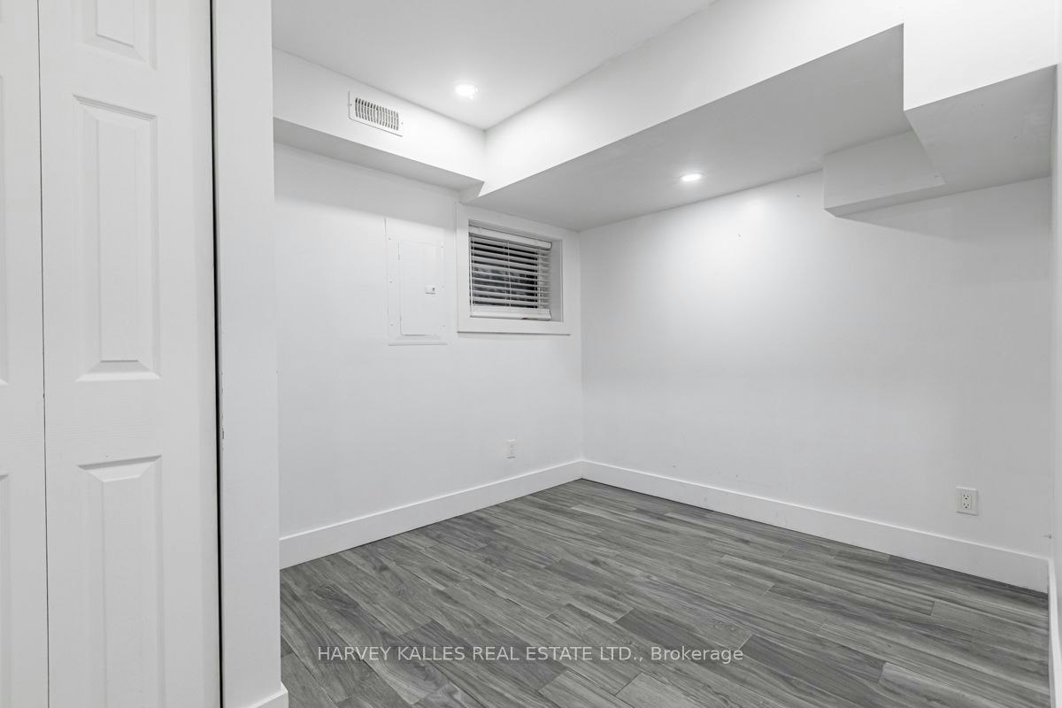 4-160 Lansdowne Avenue, Toronto, ON, M6K 2V9 - 8
