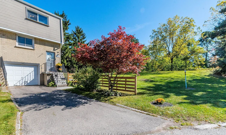 160-400 Mississauga Valley Boulevard