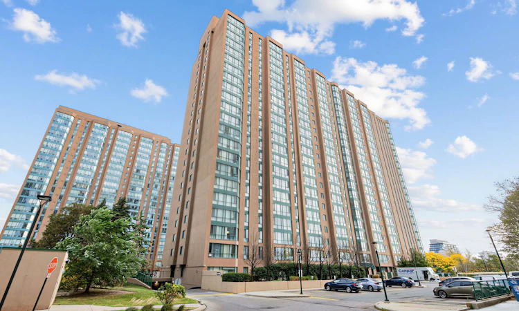 1108-145 Hillcrest Avenue
