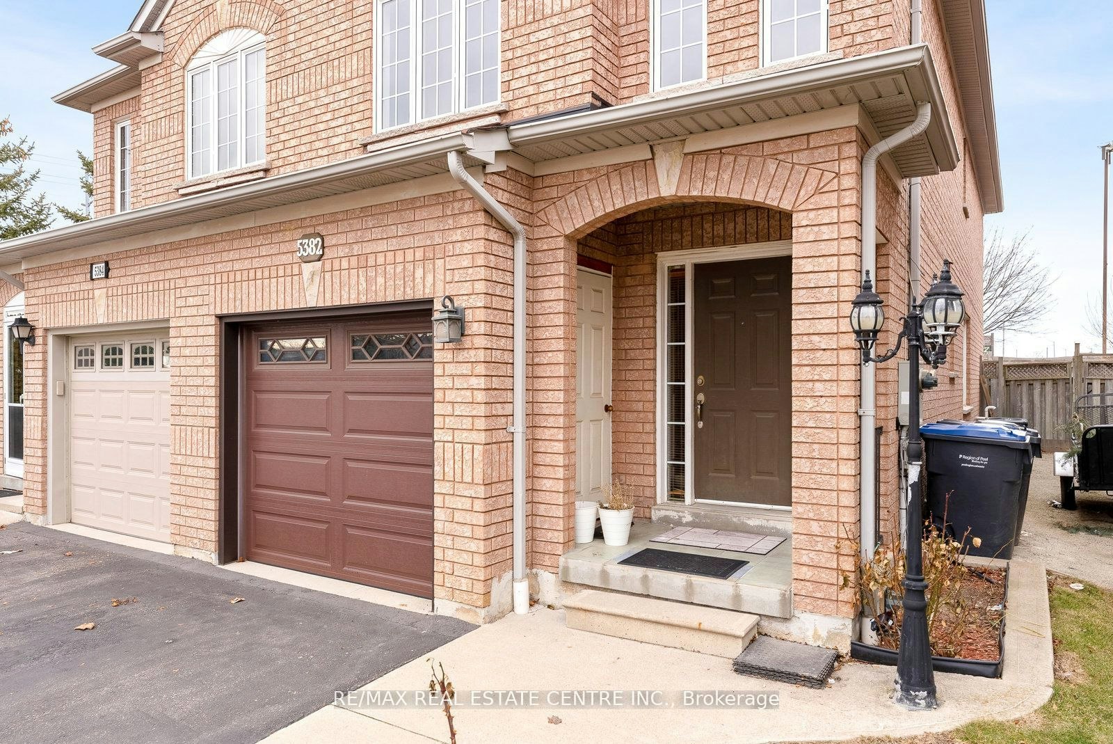 Upper-5382 Longhouse Crescent, Mississauga, ON, L5R 4A5