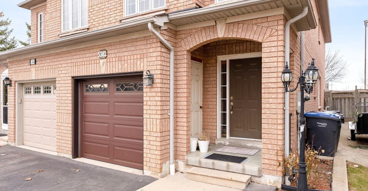Upper-5382 Longhouse Crescent, Mississauga, ON, L5R 4A5