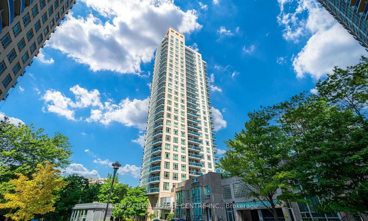 2605-90 Absolute Avenue