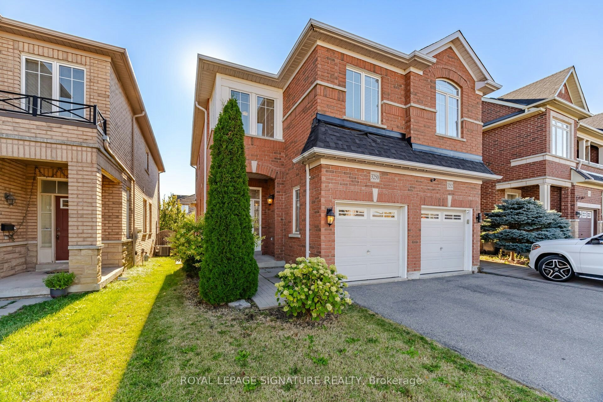 3250 Sunlight Street, Mississauga, ON, L5M 0G7