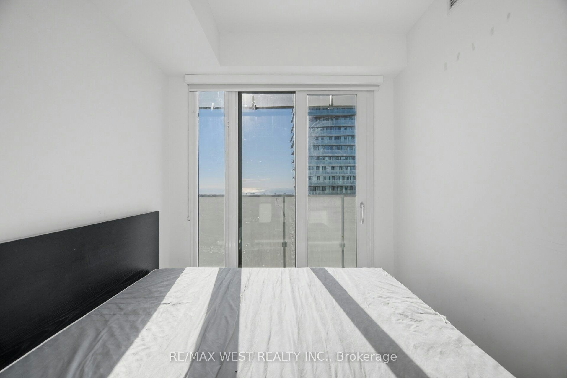 5104-3900 Confederation Parkway, Mississauga, ON, L5B 0M3 - 24