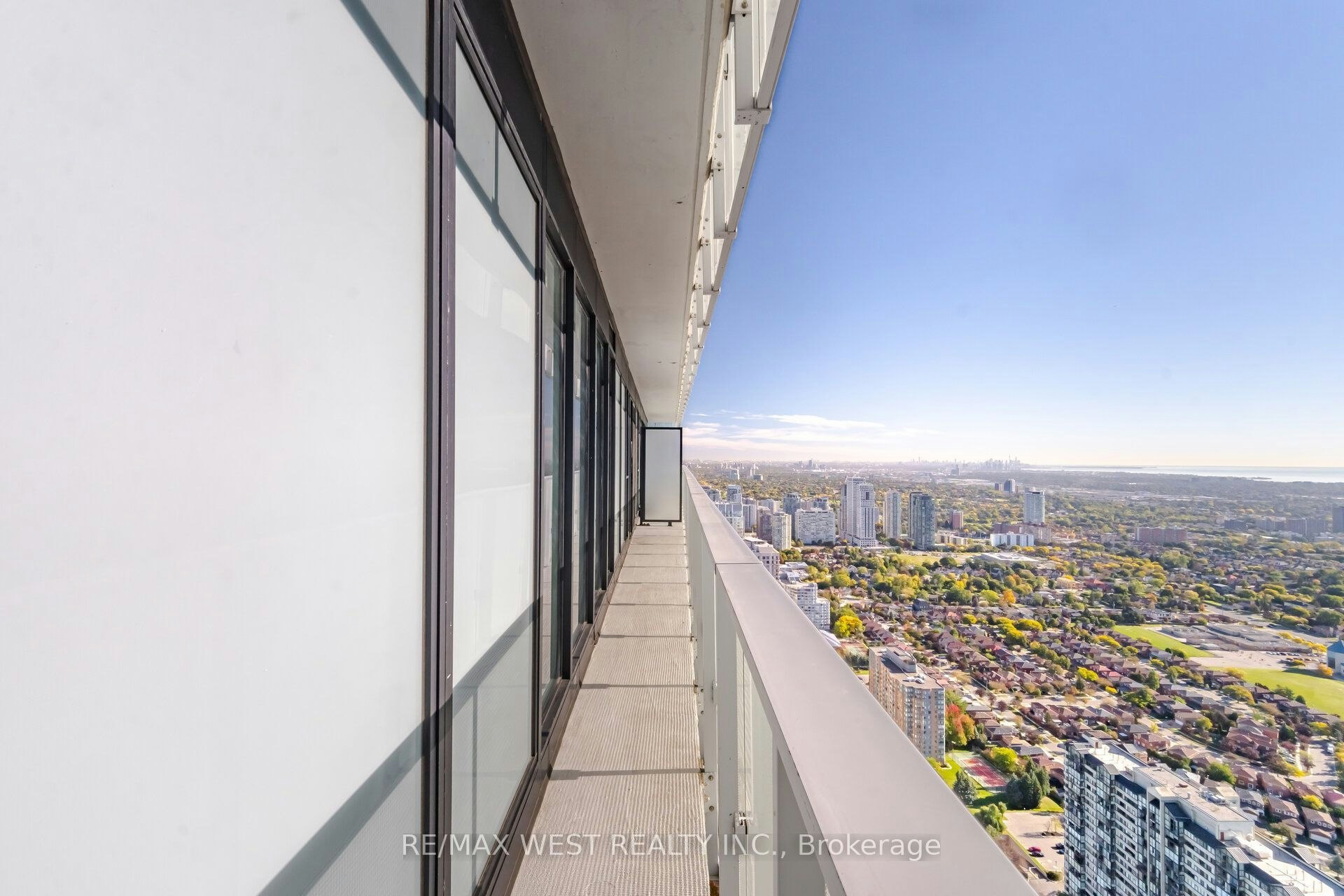 5104-3900 Confederation Parkway, Mississauga, ON, L5B 0M3 - 35