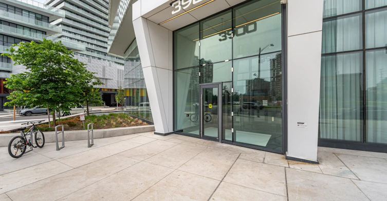 5104-3900 Confederation Parkway, Mississauga, ON, L5B 0M3 - 2