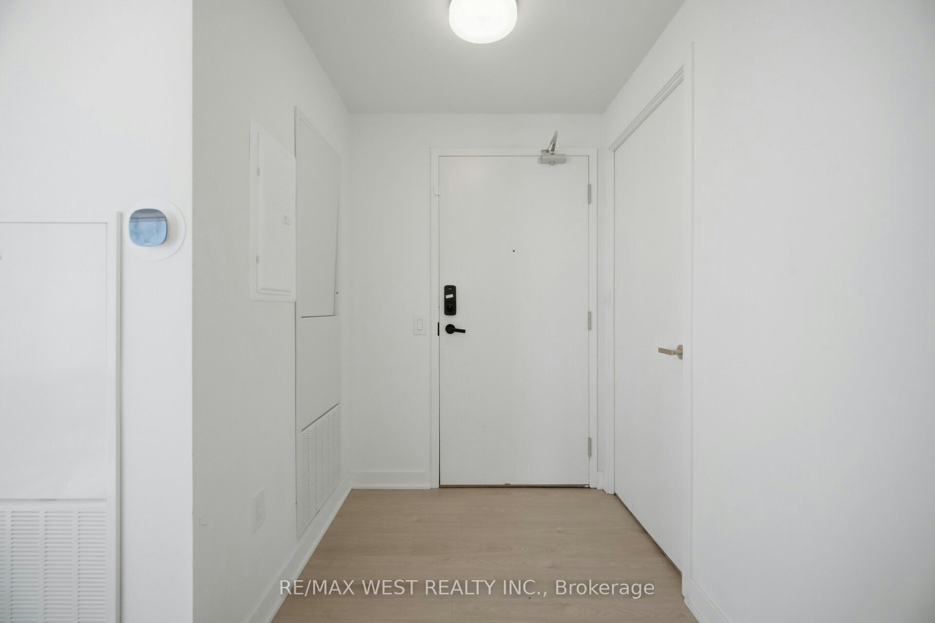 5104-3900 Confederation Parkway, Mississauga, ON, L5B 0M3 - 6