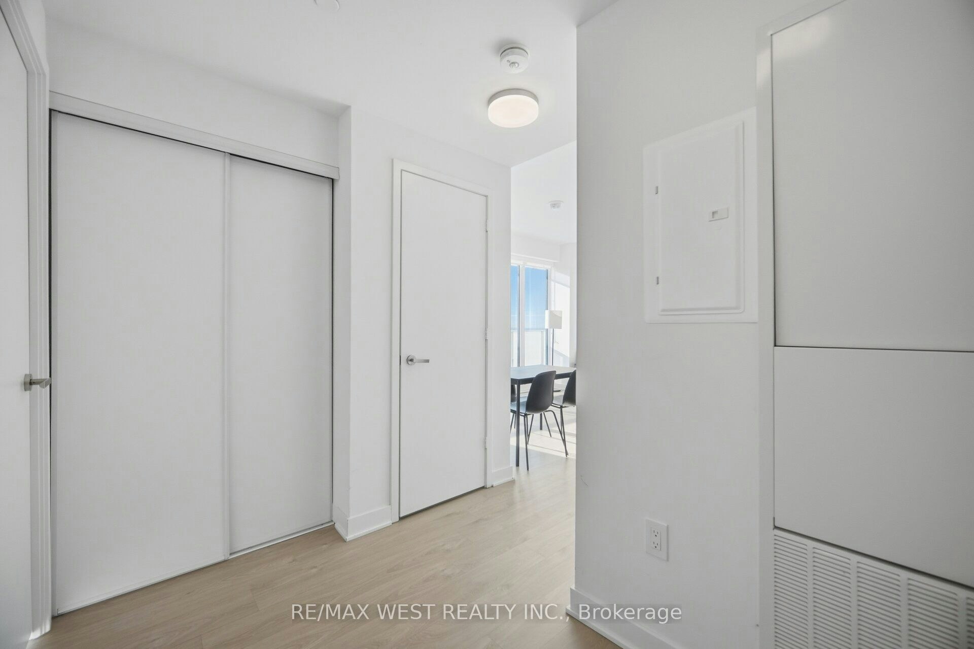 5104-3900 Confederation Parkway, Mississauga, ON, L5B 0M3 - 7