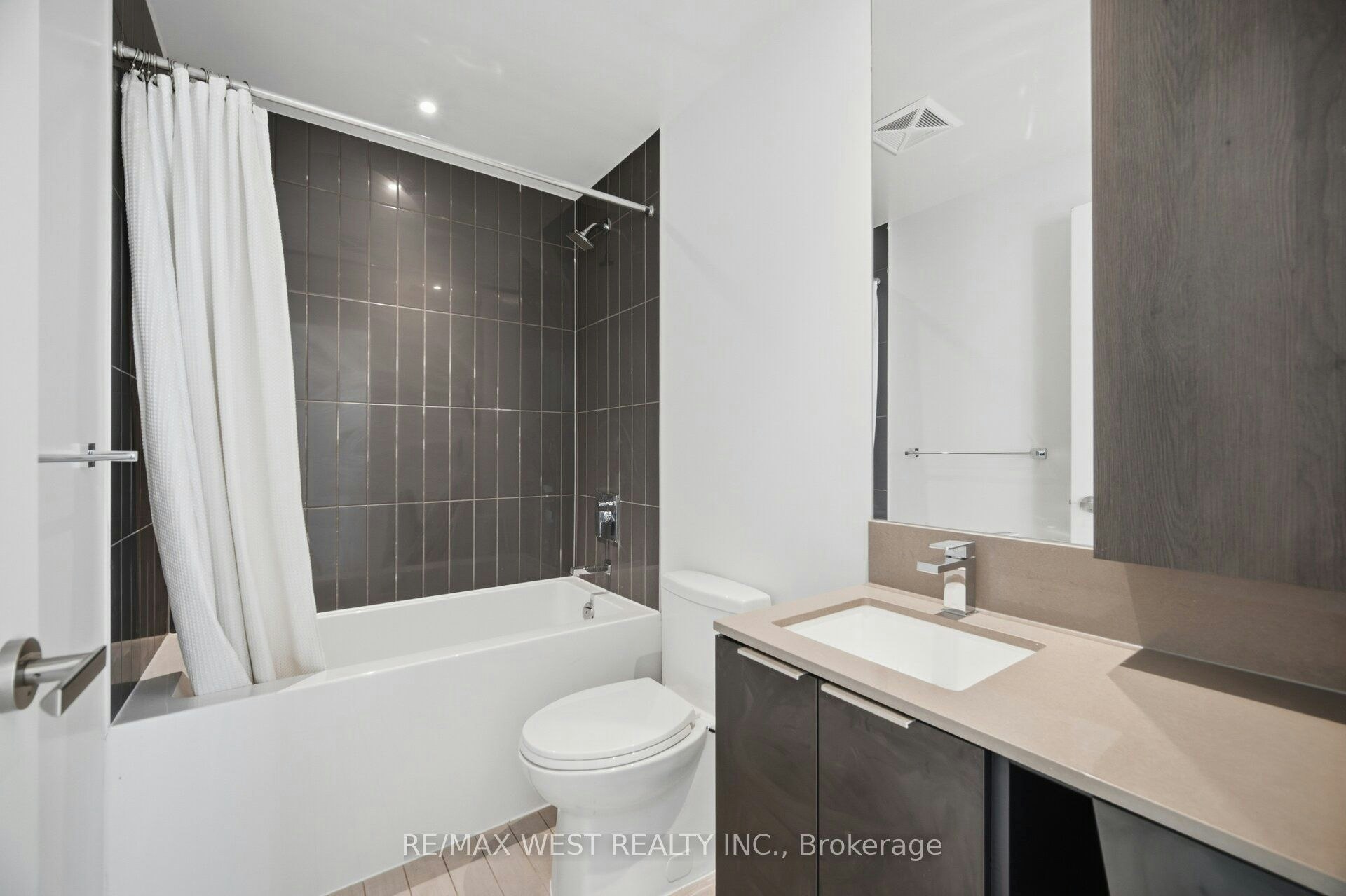 5104-3900 Confederation Parkway, Mississauga, ON, L5B 0M3 - 28