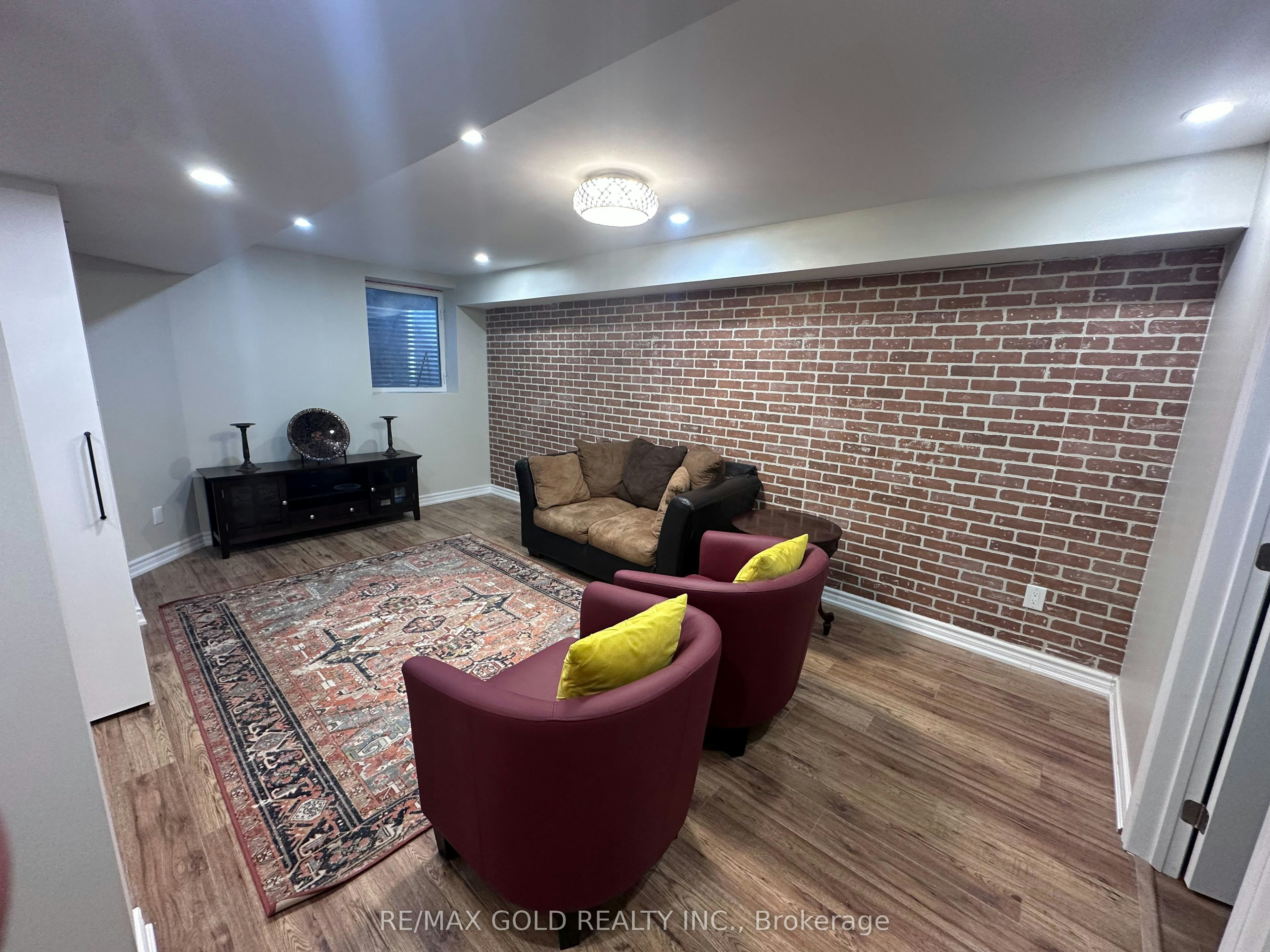 Lower-24 Aird Court, Milton, ON, L9T 3Y1 - 6